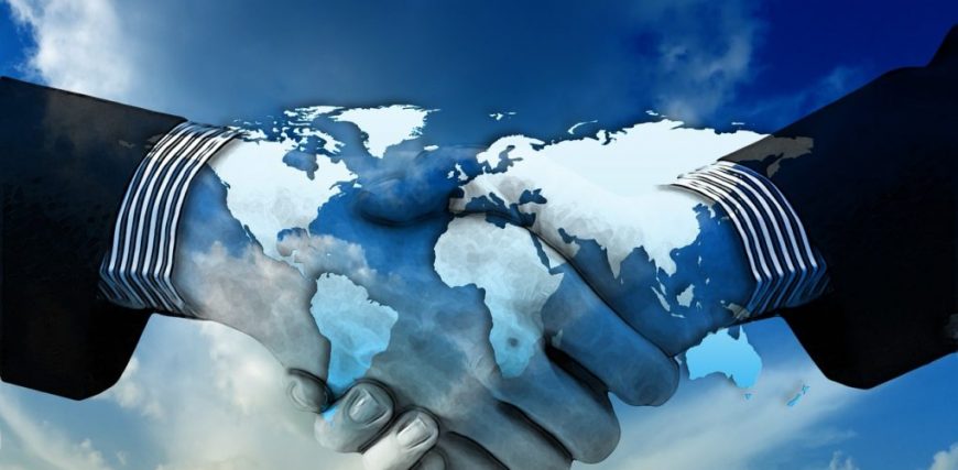 hands-1445472_1280-1020x677
